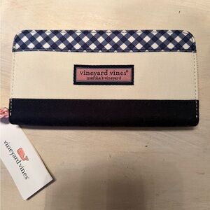 Vineyard Vines Continental Style Zip Around Wallet